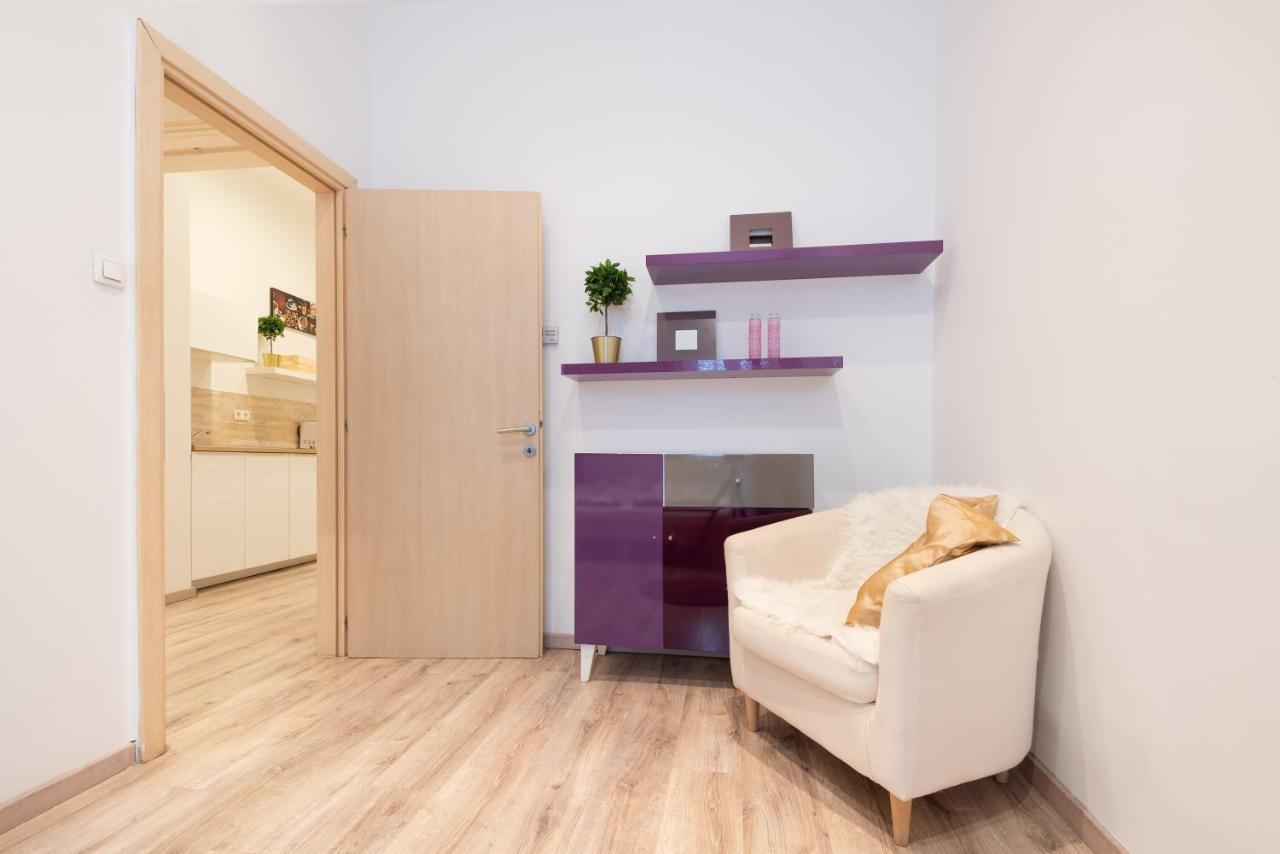 Standard Apartment By Hi5 - West End Center بودابست المظهر الخارجي الصورة